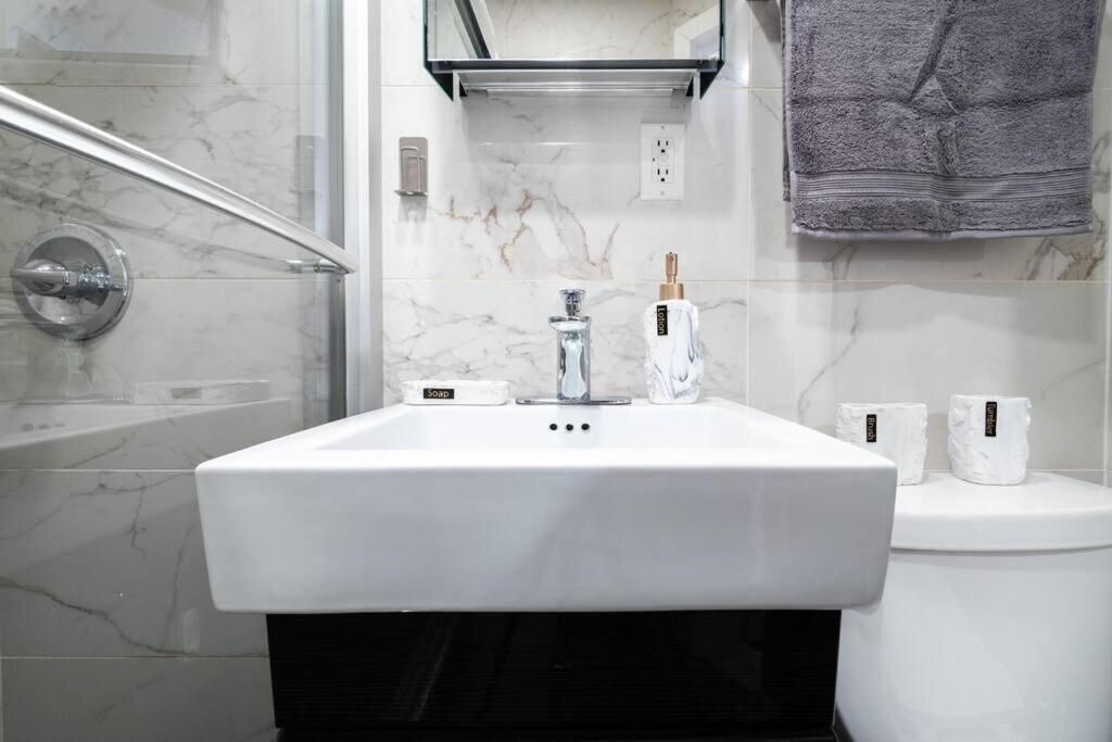 69-3c Stylish Lower East Side 1br Appartement *